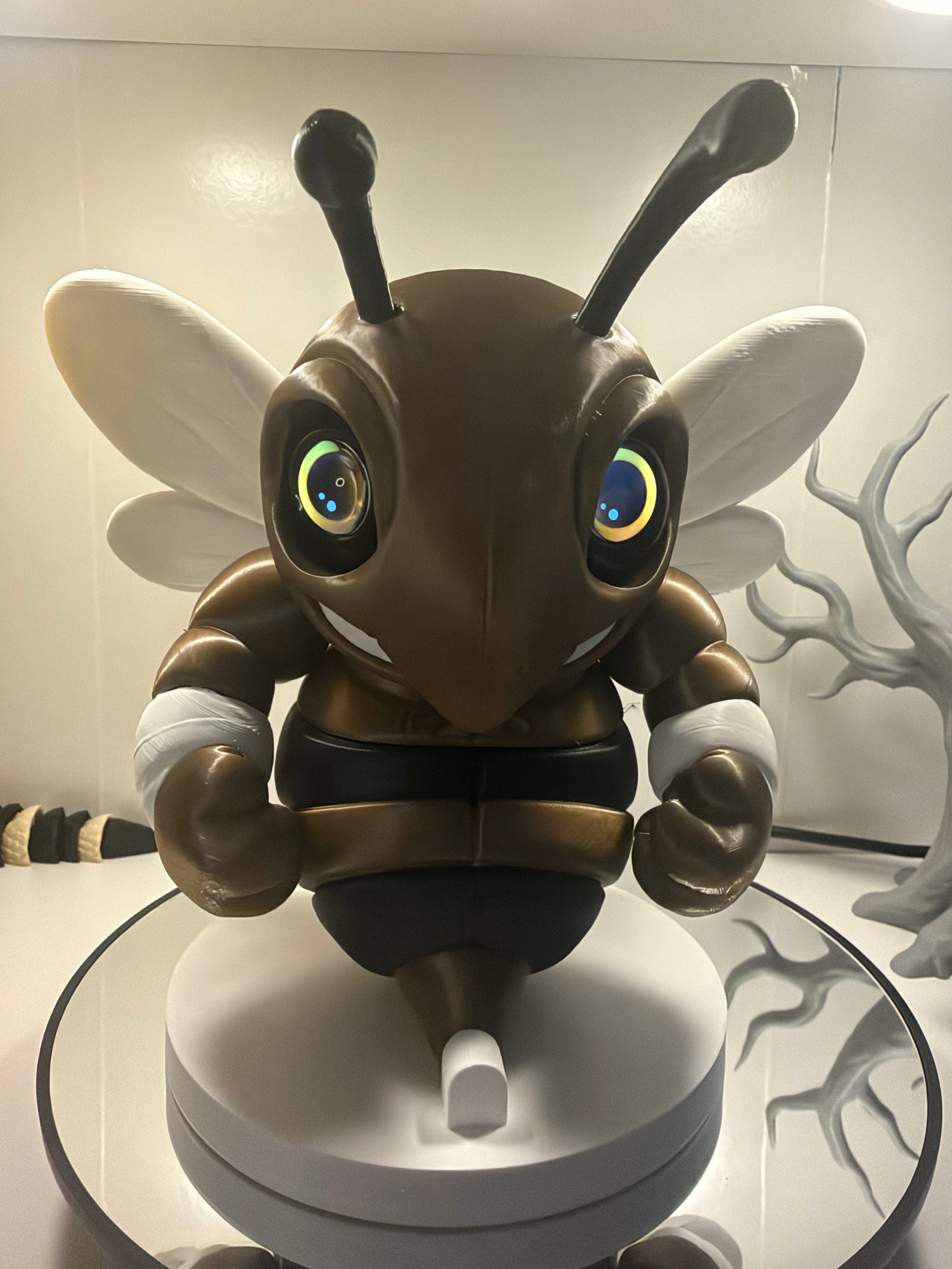 Electric Eyes Hornet