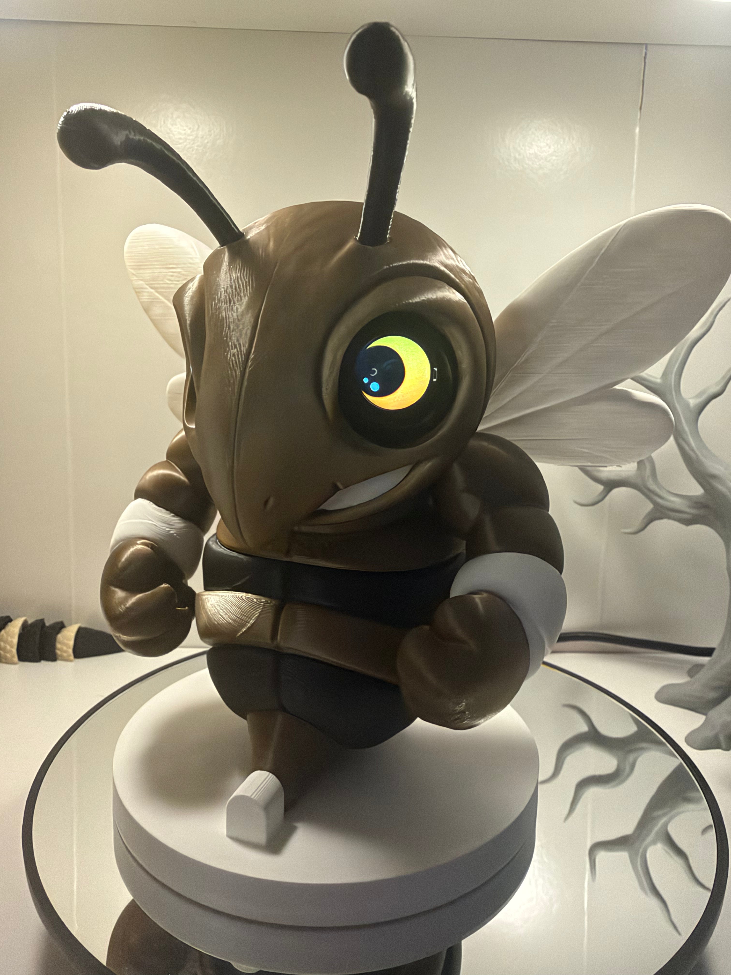 Electric Eyes Hornet